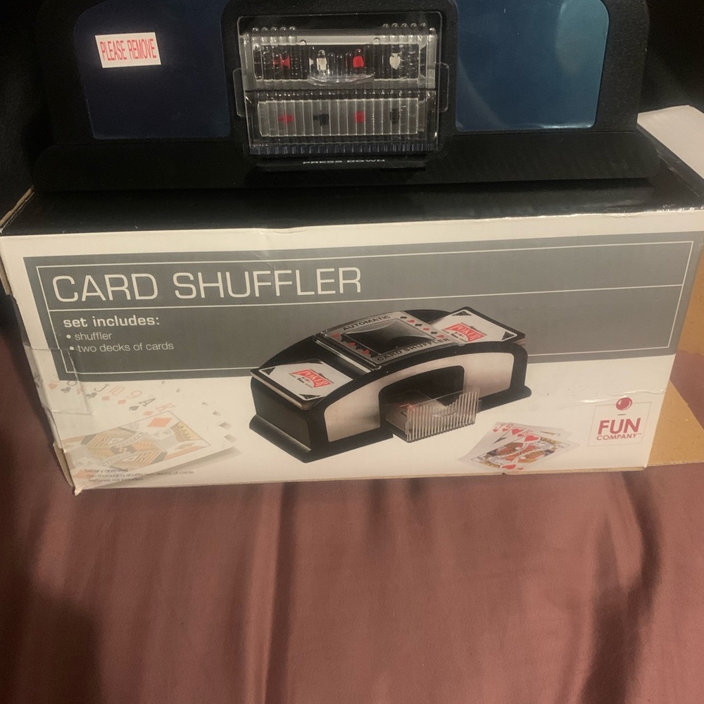 Card shuffler